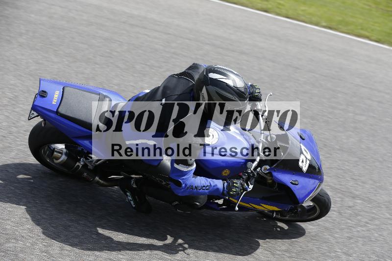 /Archiv-2024/29 12.06.2024 MOTO.CH Track Day ADR/Gruppe blau/20